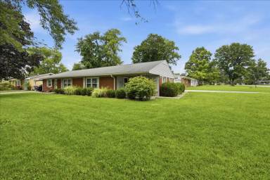 Main picture of 5420 N Sadlier Dr