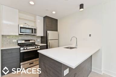 Main picture of 944 W Grace St Apartments