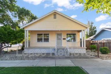 Main picture of 703 A St