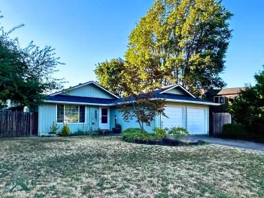 Main picture of 2771 Newton St