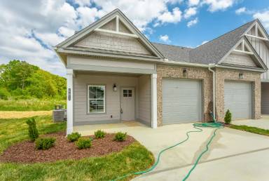 Main picture of 535 Bellingham Dr NE