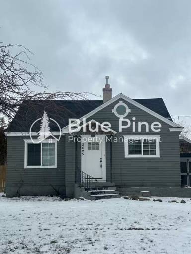 Main picture of 3425 Owen St