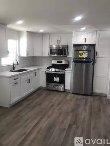 Main picture of 1348 W Harvard Pl