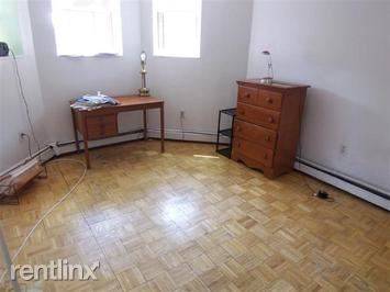 Main picture of 1645 Commonwealth Ave