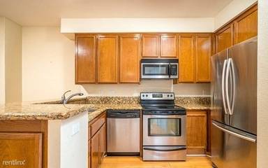 Main picture of 941 W Carson St