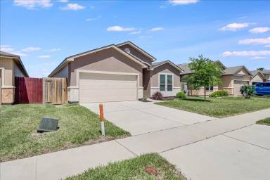 Main picture of 7610 Quartz Dr