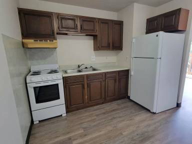 Main picture of 1304 W McCarty St