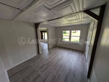 Main picture of 566 Jackson St