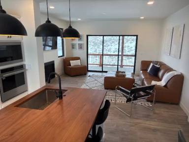 Main picture of 18 Pine Dr