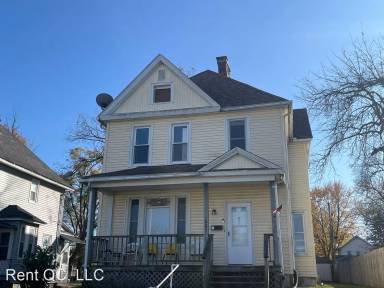 Main picture of 805 W 15th St
