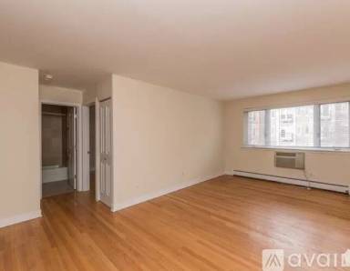 Main picture of 625 W Wrightwood Ave Apartments