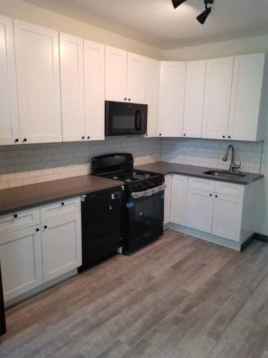 Main picture of 2427 5th Avenue