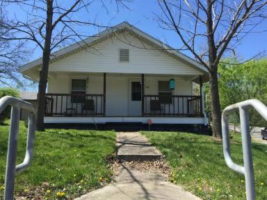 Main picture of 913 Salem Rd