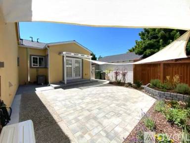 Main picture of 520 Raymond Ave