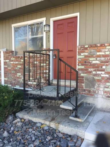 Main picture of 1402 E 9th St