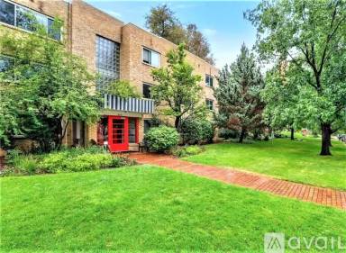 Main picture of 525 Jackson St