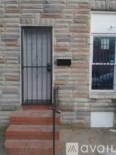 Main picture of 1807 Ramsay St