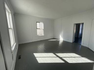 Main picture of 2200 Memorial Ave