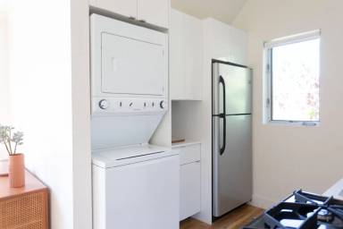 Main picture of 421 N Avenue 50