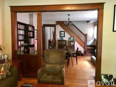 Main picture of 5538 N College Ave