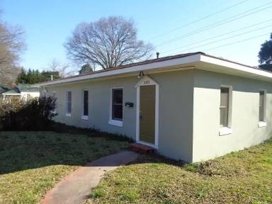 Main picture of 2203 Highland St