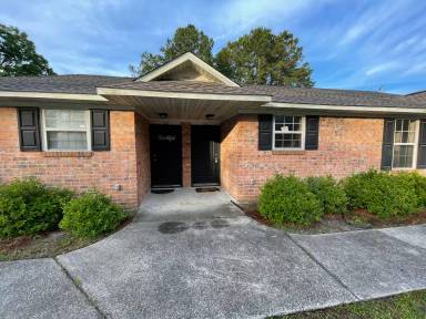 Main picture of 152 Douglas Dr