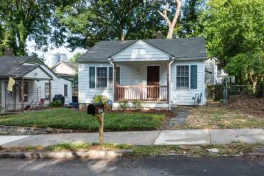 Main picture of 1253 Lyle Pl NW