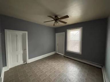 Main picture of 1003 W Main St