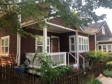 Main picture of 2285 Siskiyou Blvd