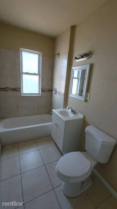 Main picture of 107 West St