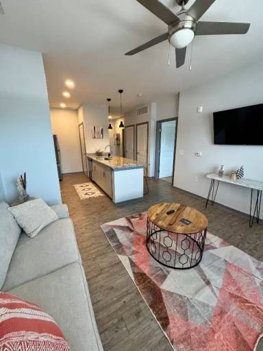 Main picture of Allison On Main