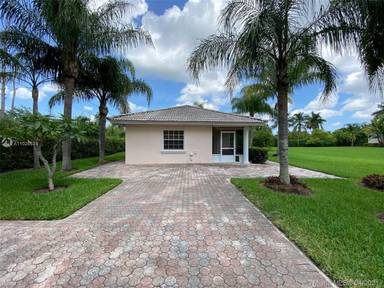 Main picture of 20961 SW 246th St