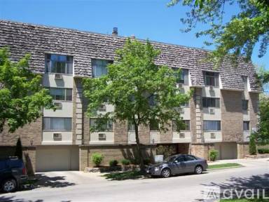 Main picture of 2131 N Summit Ave