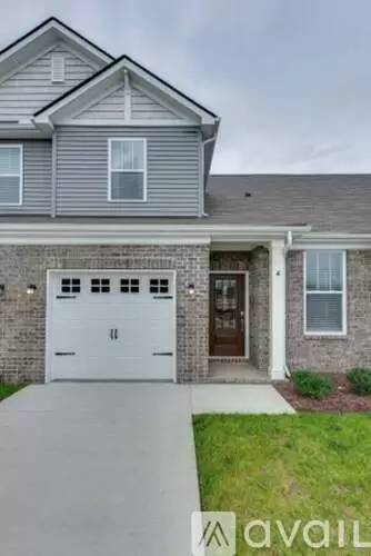 Main picture of 728 Mickelson Way