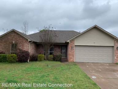 Main picture of 19 Corvette Dr