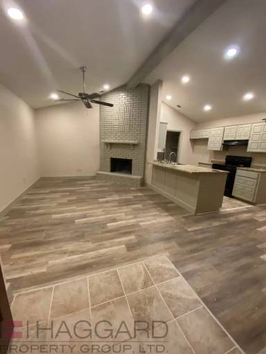 Main picture of 8919 Thompson Cir