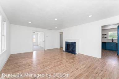 Main picture of 2105 26th St