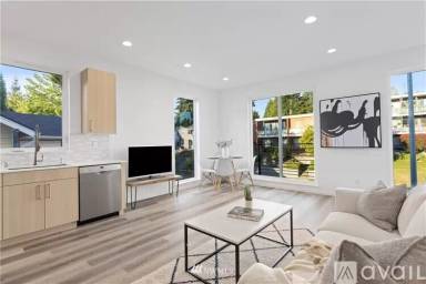 Main picture of 8443 Delridge Way SW
