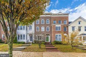 Main picture of 3858 Carriage Hill Dr