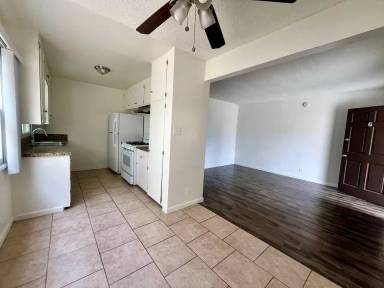 Main picture of 2419 Rockefeller Ln