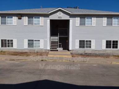 Main picture of 3600 17 Avenue - Unit 4