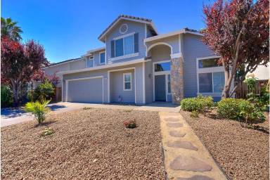 Main picture of 153 Gilded Rock Cir