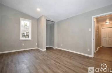 Main picture of 494 8th St