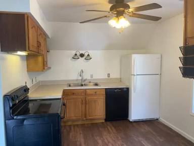 Main picture of 67 W Pratt St