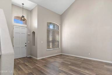 Main picture of 12391 Paseo Nuevo Dr
