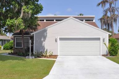 Main picture of 112 Albatross Way