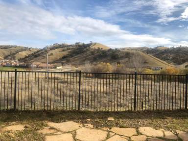 Main picture of 9301 Vintner Cir