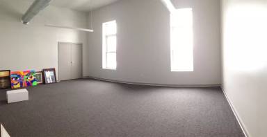 Main picture of 984 Logan St