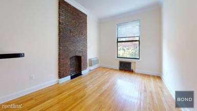 Main picture of 171 E 83rd St