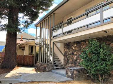 Main picture of 3138 California St